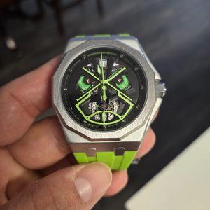 Reloj verde